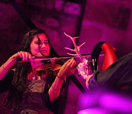 LUAR-NA-LUBRE-Musica-al-castell-Eltakataka-web