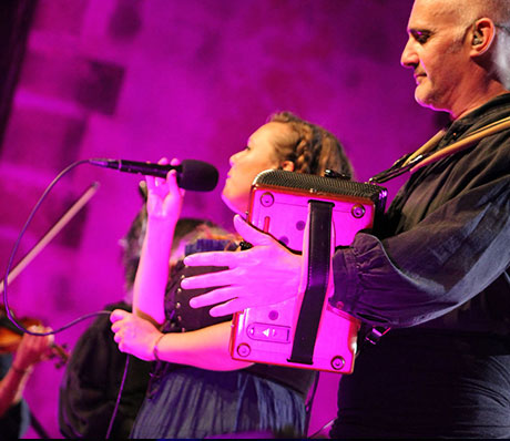LUAR-NA-LUBRE-festival-Musica-al-castell-Eltakataka-web