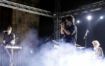 Maestro Espada hipnotiza a Música al Castell con su alquimia entre el folclore murciano y …